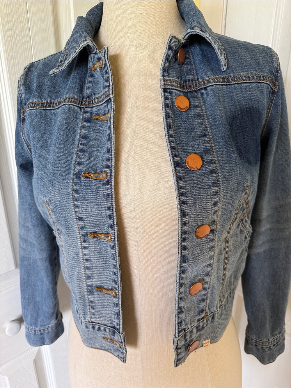 Billabong Light Blue Denim embroidered jacket size small - Picture 4 of 9